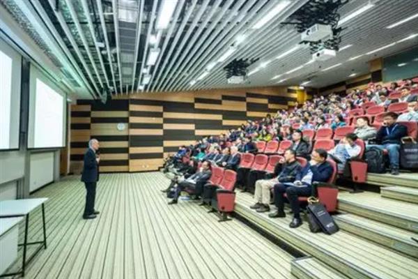 怎么提升演讲声音的感染力，将演讲的核心表达给受众