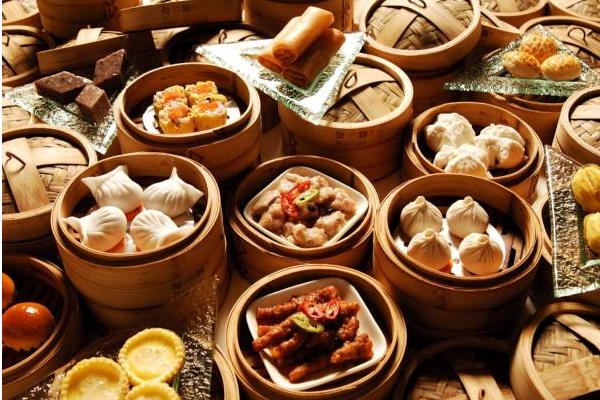 纪录片的配音风格，主要分为以下3种类型