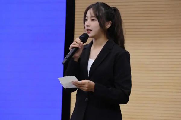 播音时换气声很重如何解决，口鼻同时进气可减轻换气声