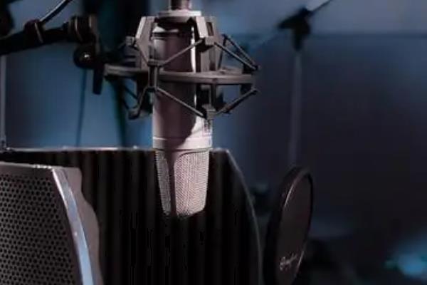 怒音怎么练习，要把声音从喉咙往下压