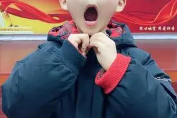 播音员如何进行发声练习，重点是做各种口部操训练