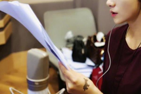 播音员如何进行发声练习，重点是做各种口部操训练