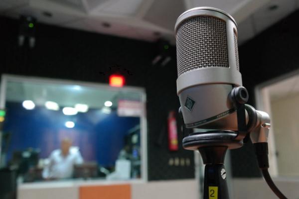 播音主持可以从事哪些工作，可以从事主持人、配音、记者等工作