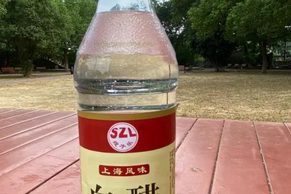 衣服接触到水彩笔怎么清洗，使用肥皂、酒精、白醋等物品均可洗净