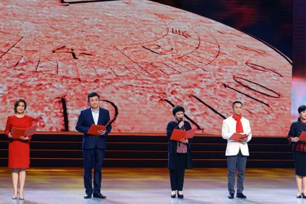 朗诵时的断句方法，根据气息长短、语意、语法结构、重点内容做出划分