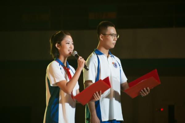 换气的技巧，先划分说话的内容、再根据区分程度调整停顿和换气