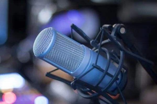 男生声音太细如何解决，锻炼膈肌能让声音更具力量感