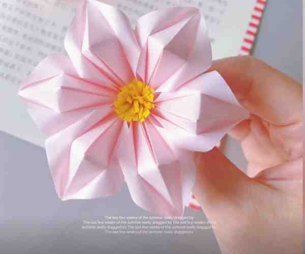 幼儿手工折纸花朵简单好看教程图解