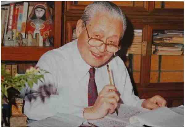 赵朴初书法作品拍买价格多少钱一平尺 赵朴初书法欣赏