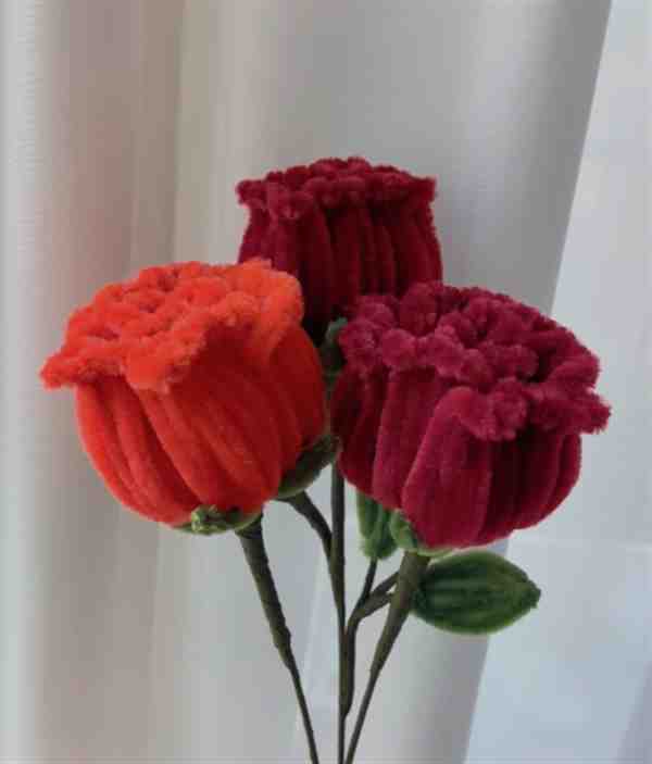 彩色手工扭扭棒怎么做玫瑰花（最新图解）