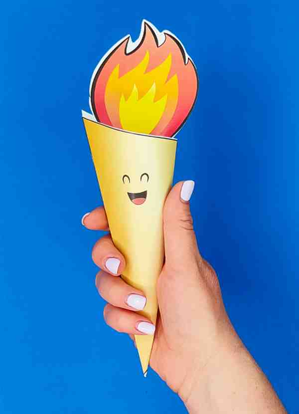 火炬手工制作方法图片教程 儿童手工火炬怎么做