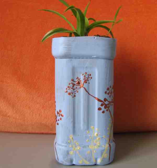 矿泉水瓶做花瓶简单好看步骤做法