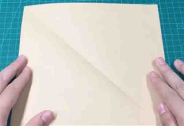 折纸一碰就变身的变形金刚图片大全