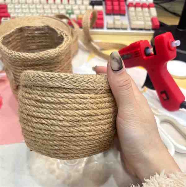 创意手工:矿泉水瓶改造花盆教程方法