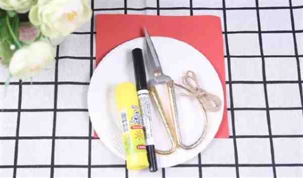 蛋糕盘子做手工小动物教程图片大全