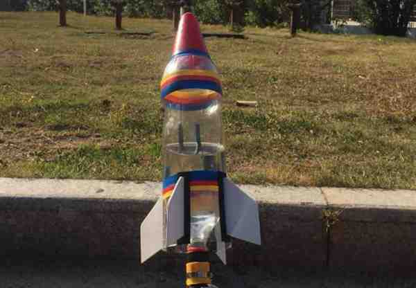 精选水火箭尾翼制作图解方法欣赏