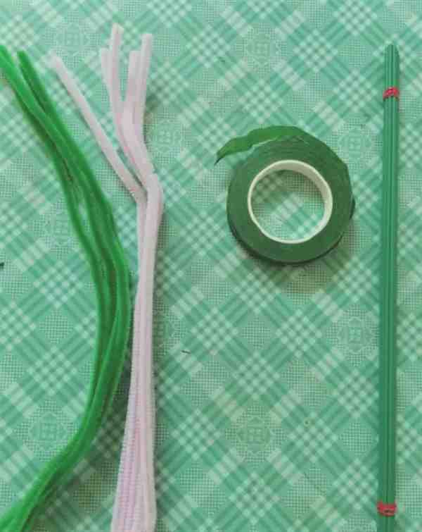 扭扭棒手工教程花束的详细步骤图