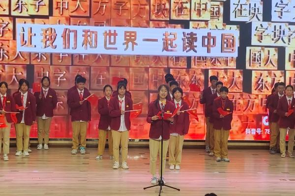 有什么抒情类的朗诵作品，《秋夜送友》、《烦忧》等作品可以满足要求