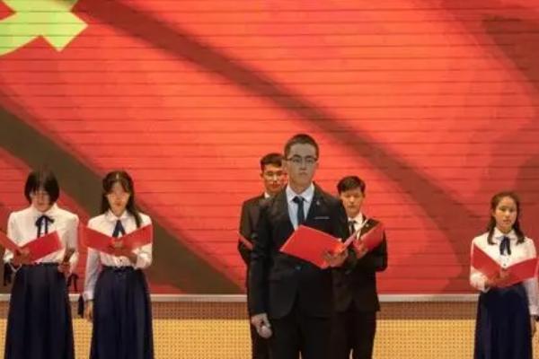 有什么抒情类的朗诵作品，《秋夜送友》、《烦忧》等作品可以满足要求