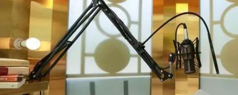 自学朗诵的方法，平时要多听优秀的朗诵作品