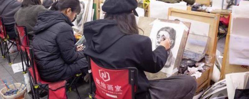 美术生高考如何选择专业，根据自己的专业实力和兴趣来选择