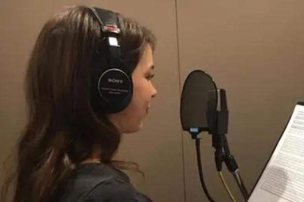 学配音的人唱歌是否都好听，要掌握的技巧不同、但嗓音条件好属于加分项