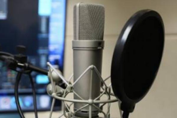 声音好听的人是否更容易学配音，有优势但声线技巧更重要