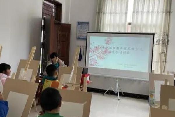 如何选择美术培训班，要考虑收费、师资和经营资格等
