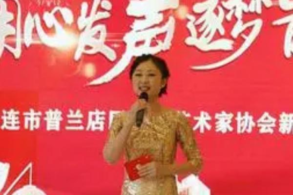 主持人要接地气吗，根据主持的节目或栏目类型决定