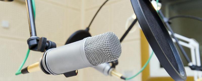 如何自学播音腔，可以每天锻炼口部操