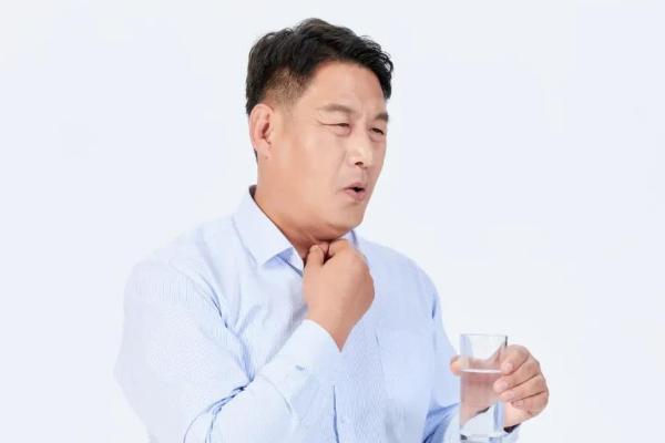 感冒声音变成了公鸭嗓怎么解决，尽量好好休息