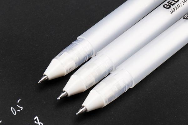 高光笔不出水了怎么解决，将笔尖的针管取出让颜料自然流出