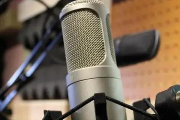 伪音如何开嗓，可以浅读一段文章让声带打开