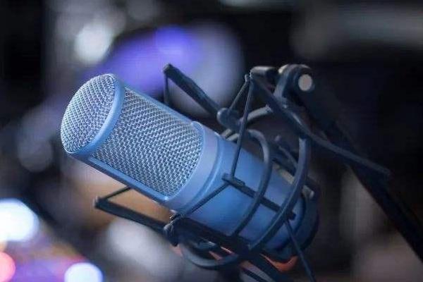 伪音如何开嗓，可以浅读一段文章让声带打开