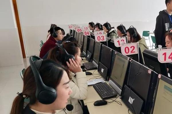 如何快速训练普通话，可以在书本上学习